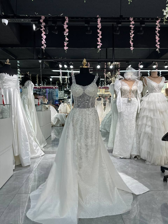 Robe de Mariée Sirène Col Droit à Paillettes / Réf : RMS42