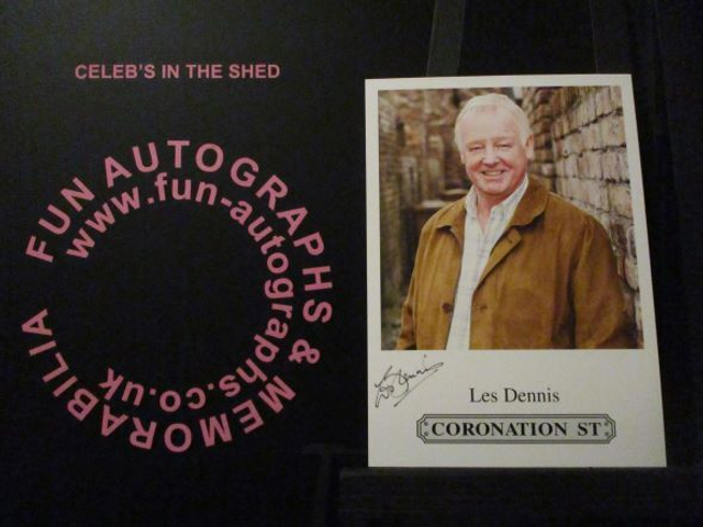 Les Dennis (Michael Rodwell) Original Coronation Street Pre-Print Cast Card