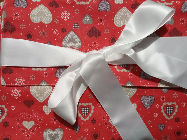 Pochettes cadeau "coeur de chalet"