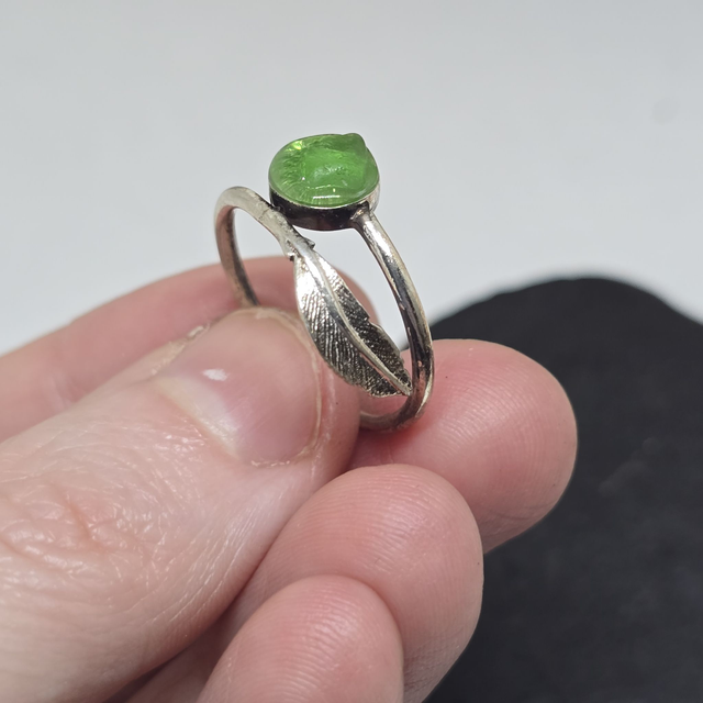 Sterling Silver Feather Ring – Green Seaglass (Size O/P Adjustable)