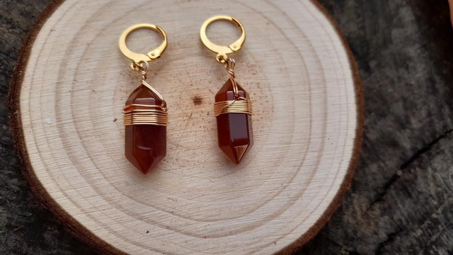 Boucle d'oreille pointe Cornaline