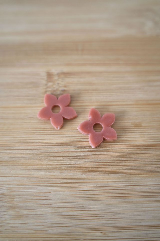 Petites pampilles fleurs corail