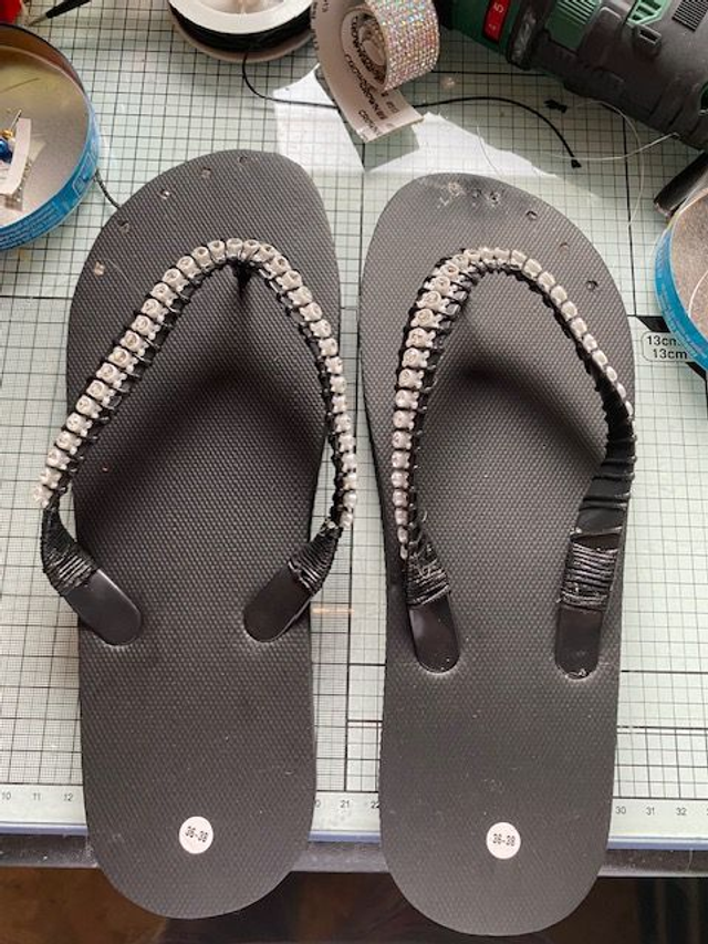 Tongs noires