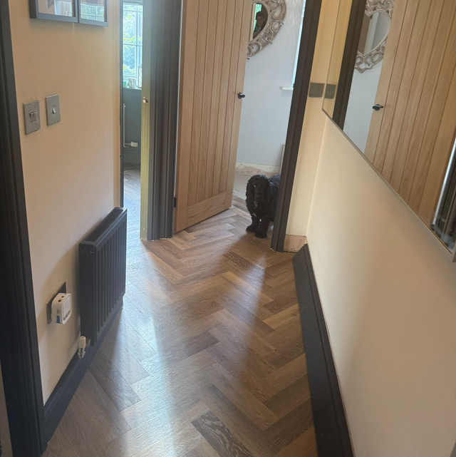 Luxury vinyl tile F.O Herringbone.