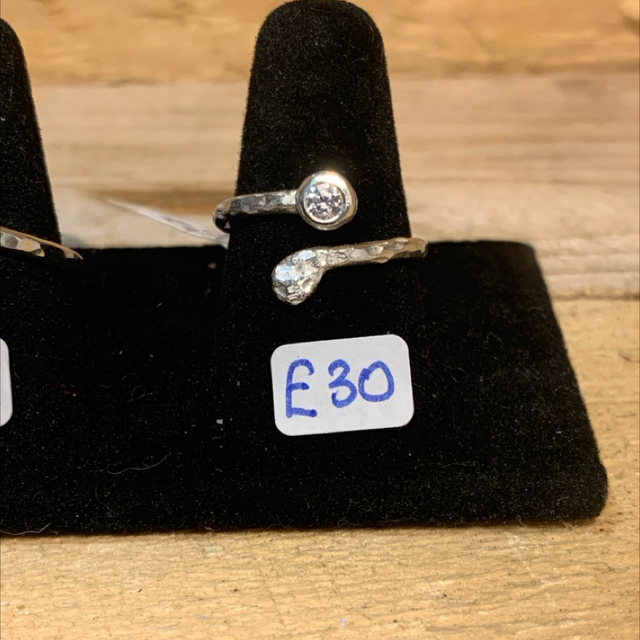 Silver Textured Stone Twist Ring 