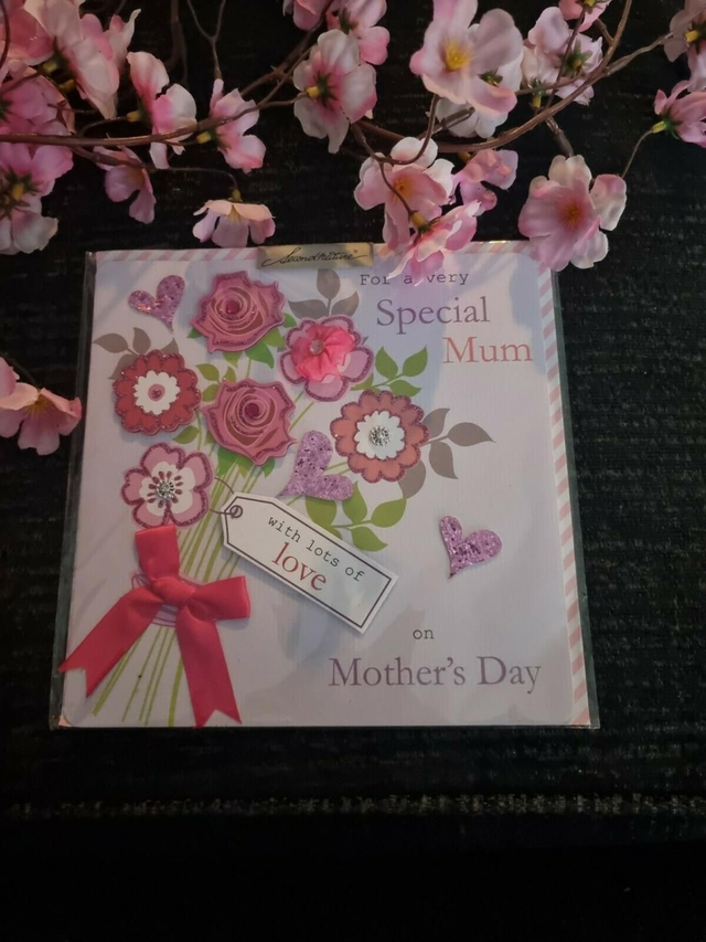 Mum Embellished Mothers Day Greeting Cards