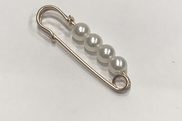 White Broach - WTB01 