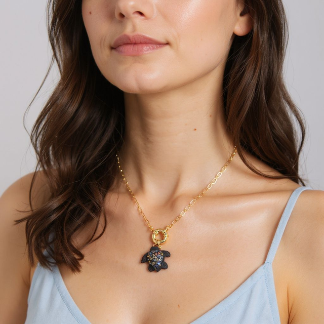 Collier tortue trésor marin