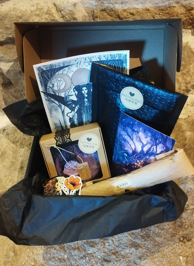 Mini Nooby's Witch Box