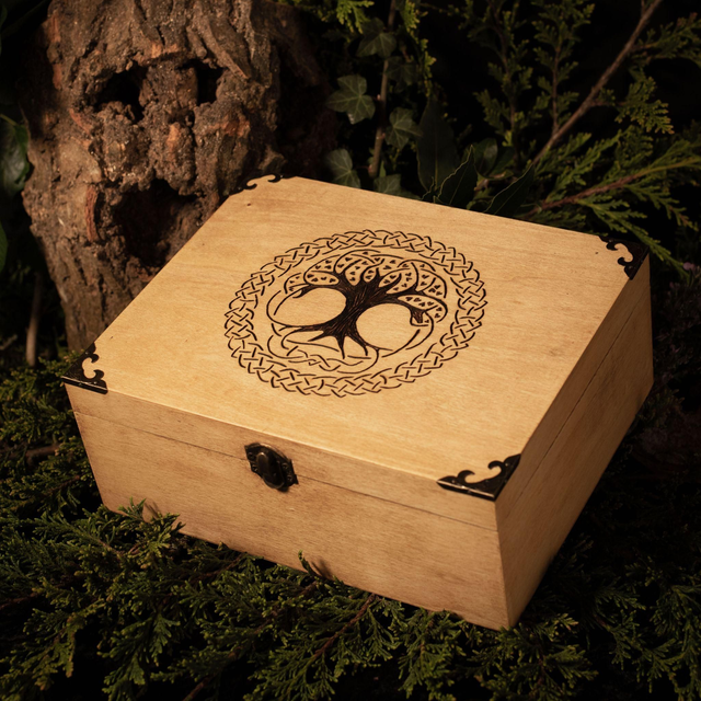 Medium Trinket/ Keepsake/Tarot Boxes