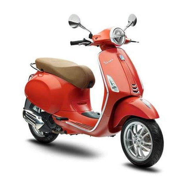 GIOCHI GARDEN , VESPA PRIMAVERA ELETTRICA 12 V ROSSA