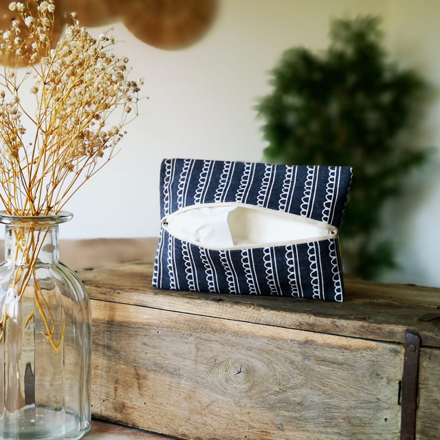 Tissue Pouch - Black Lines