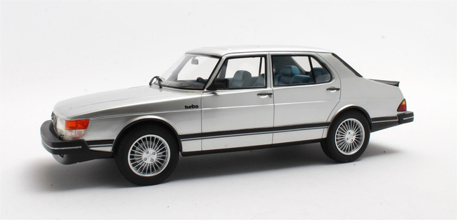 Saab 900 Turbo 4-deurs (1983) Cult Models 1:18