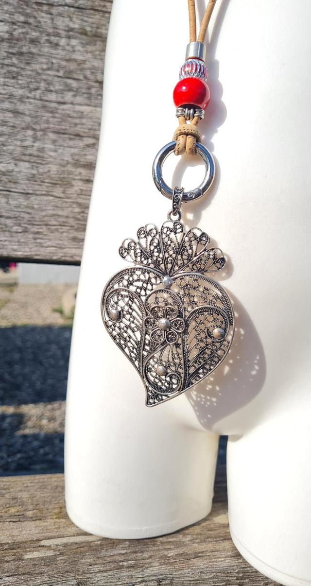 Sautoir cordon en liège naturel + pendentif interchangeable Coeur de Viana 