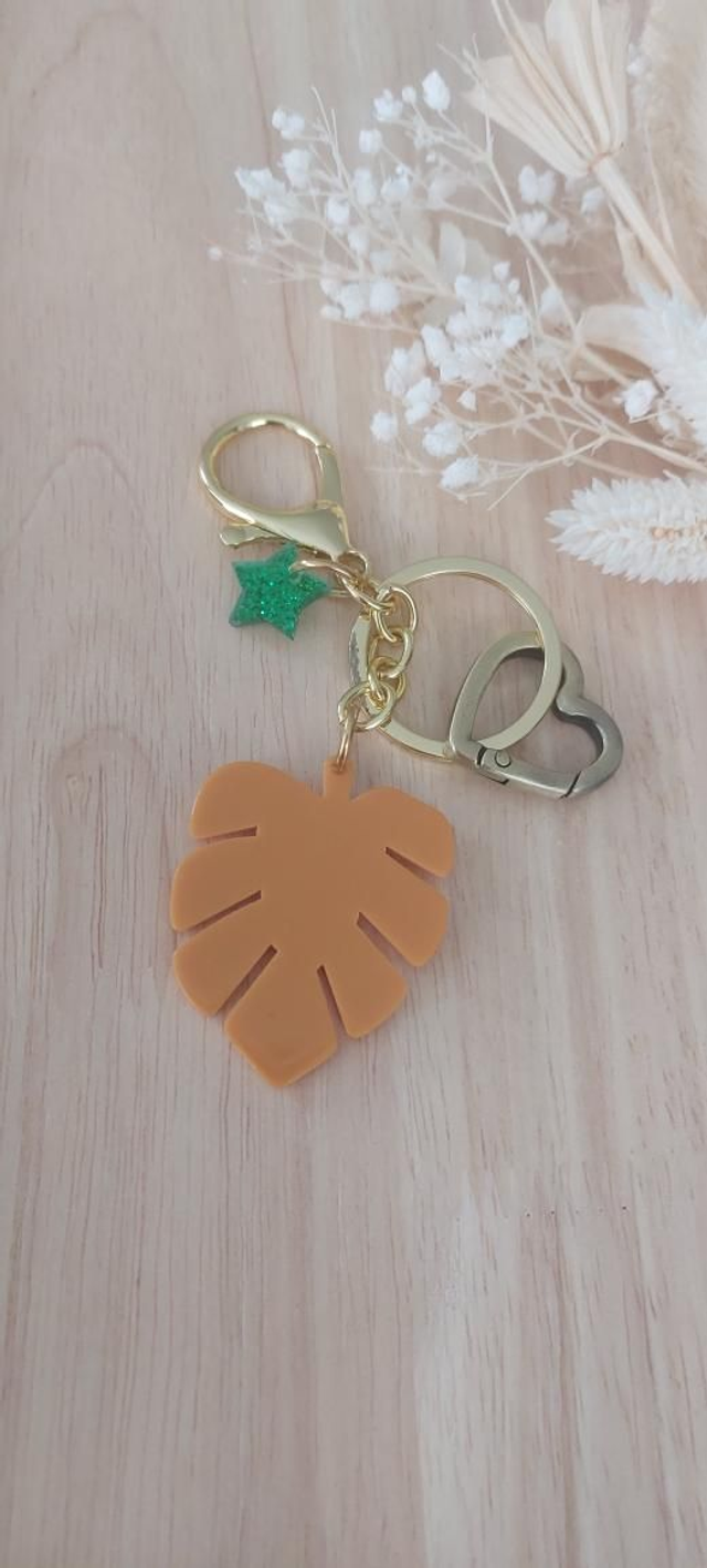 Porte-clés feuille et étoile 