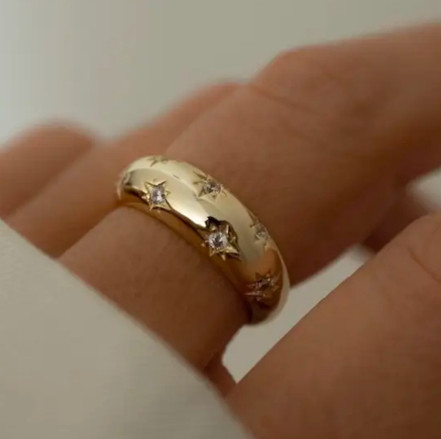 Gold star ring