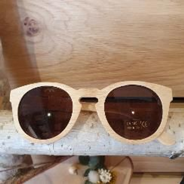 Holzuhr Damen rund/hell 