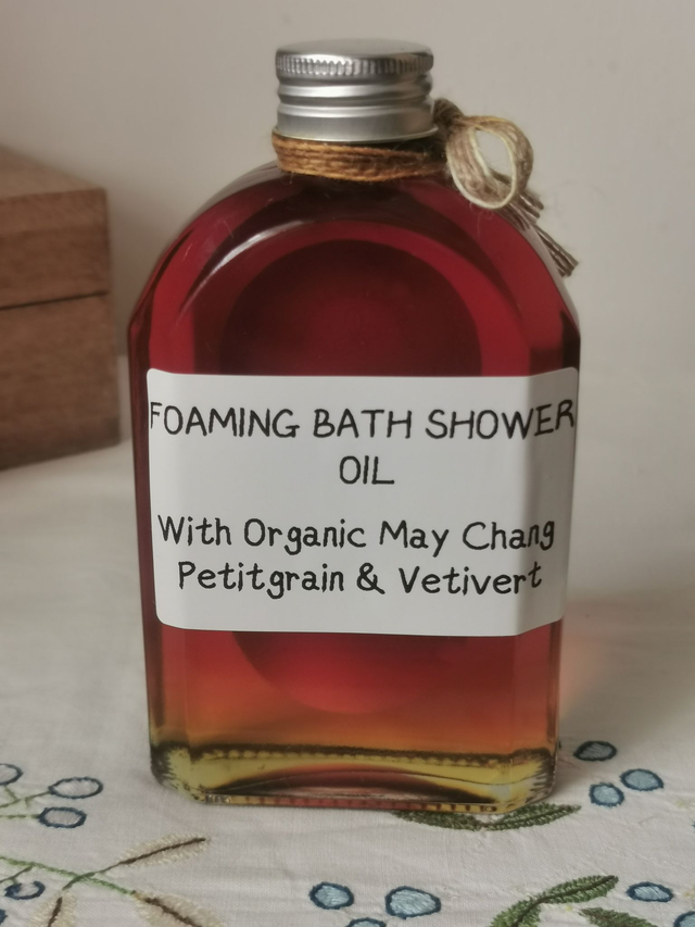 Foaming Bath/Shower Oil - Organic May Chang, Petitgrain &amp; Vetivert      250ml