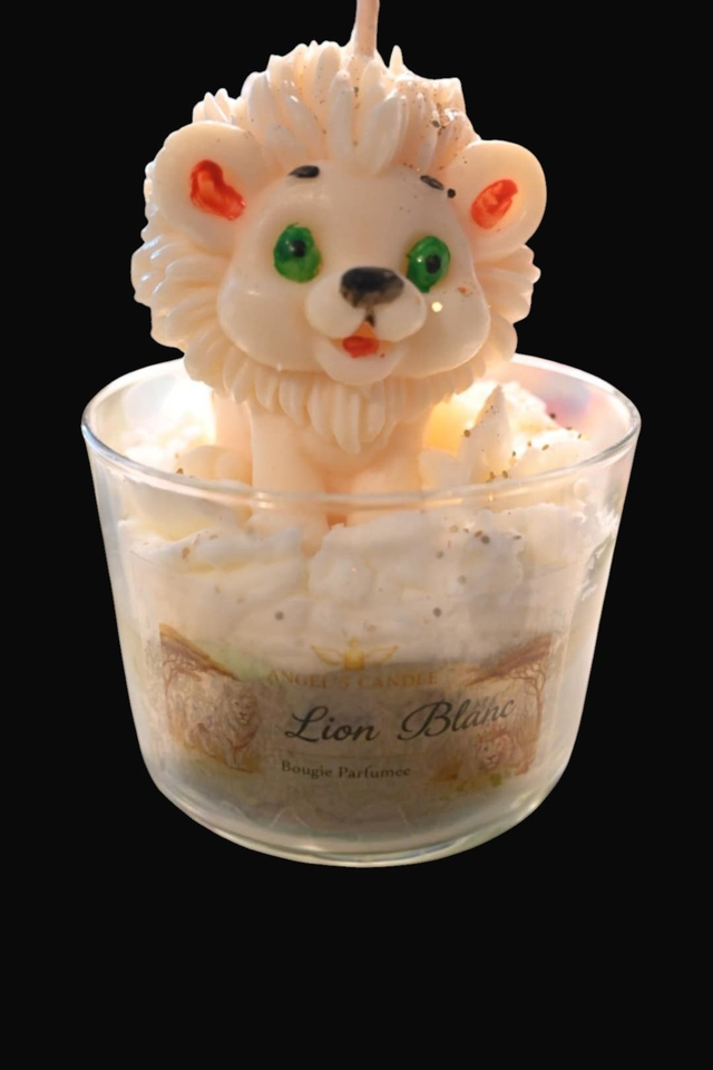 Lion Blanc
