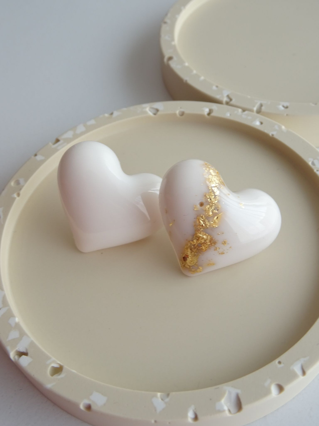 Coeur : Blanc à feuilles dorées