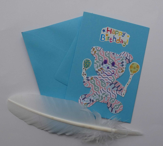 Le petit ours d&#039;anniversaire