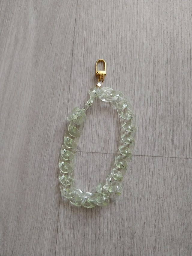 Chaîne de Téléphone Verdâtre