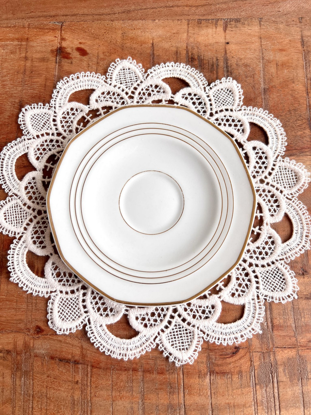 ✨ Sous tasse - en porcelaine "triple liseré or"