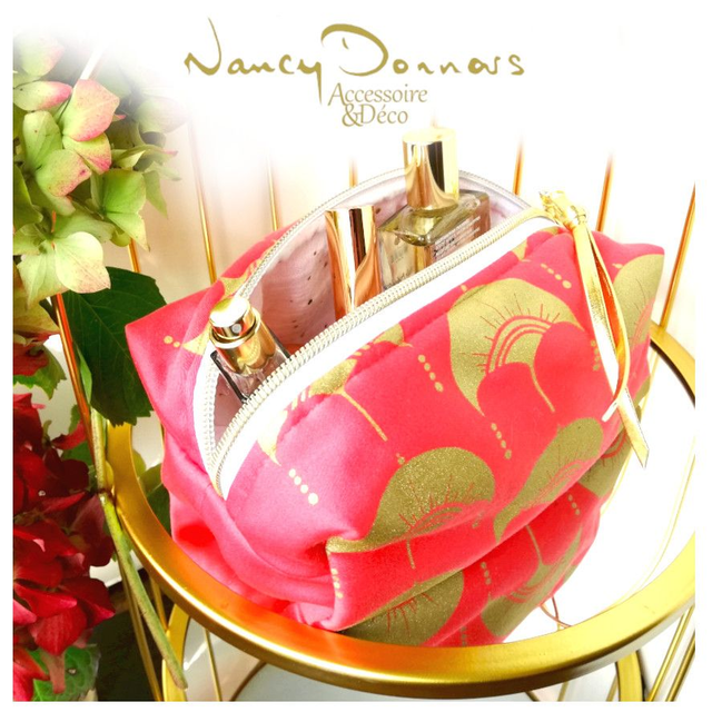 Pochette maquillage corail