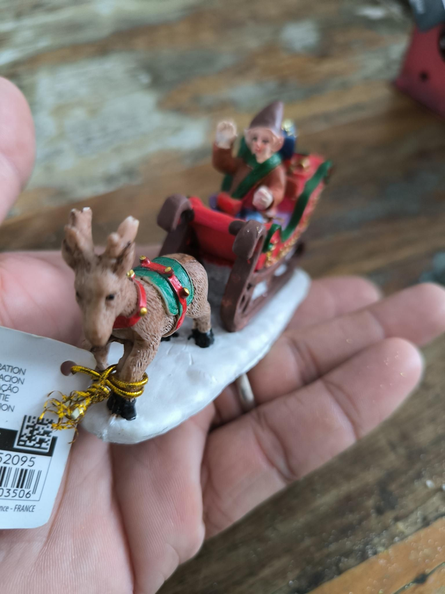 DECO TRAÎNEAU A POSER