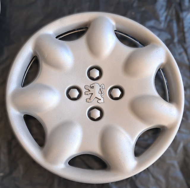 Enjoliveur Peugeot 106 13&quot; modèle: Opus Occasion