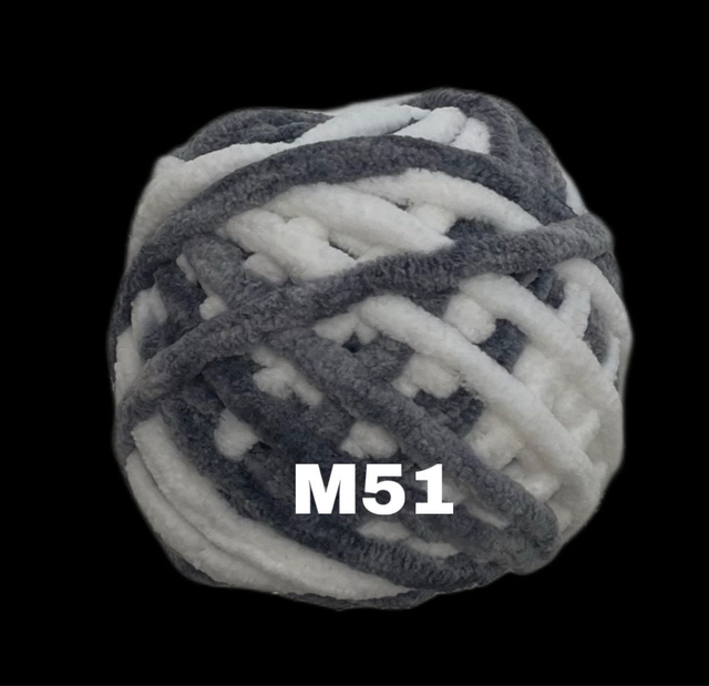 Chenille fluffy yarns 8 mm dik 45 grams