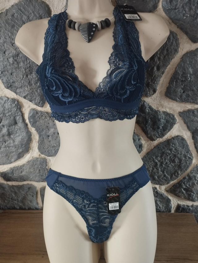 Ensemble triangle sans armatures ni rembourrage bleu marine dos papillon