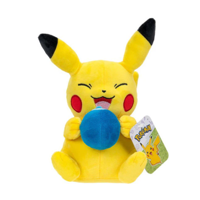 Pokémon: Pikachu With Oran Berry pehmolelu (20cm)