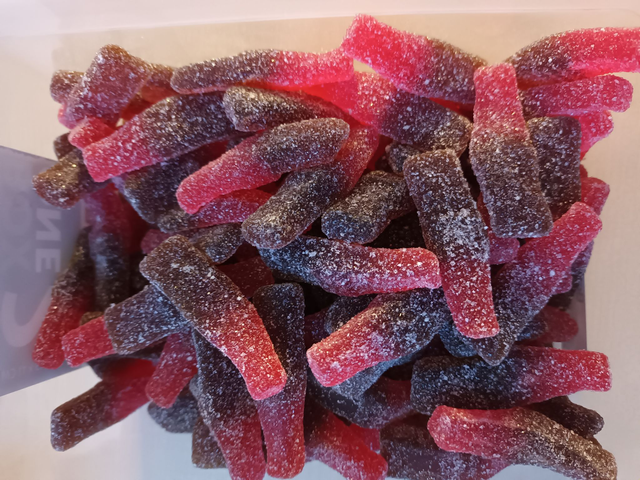 BOUTEILLES CHERRY COLA ( VENDU PAR 100 GRAMMES ) 