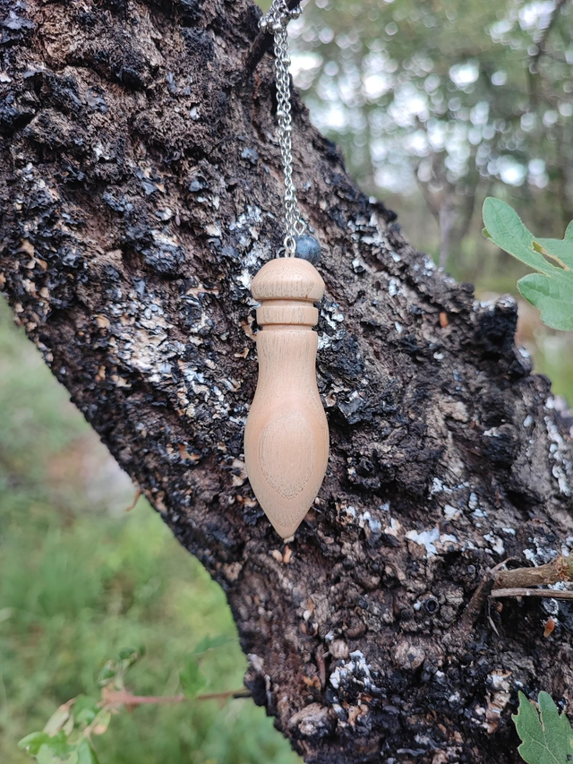 Pendule en Bois de Châtaignier, Larvikite et Chaînette en Acier Inoxydable