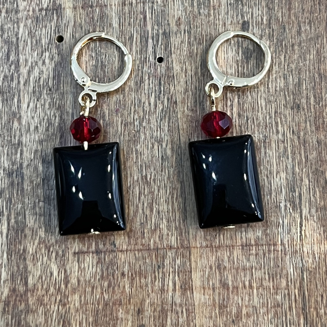 Boucles d'oreilles agathe noire