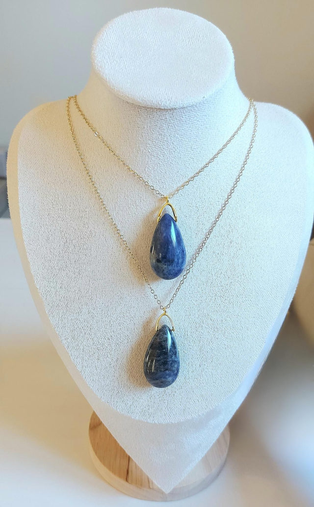 Sodalite "Goutte"