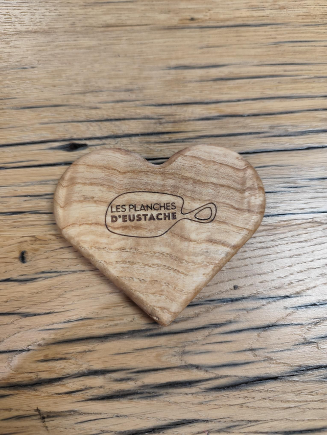 Décapsuleur coeur frêne ondé 