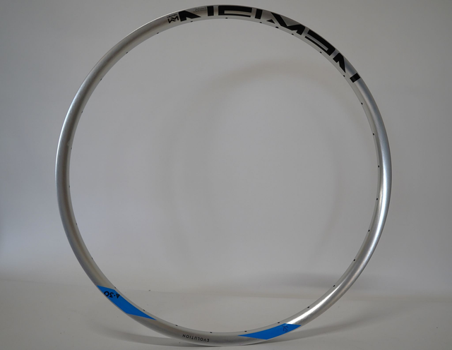 Rim Evolution SL E.G.30 29" 28h silv / blue