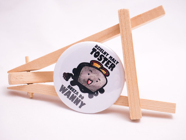 Przypinka DZIELNY MAŁY TOSTER wesoły button