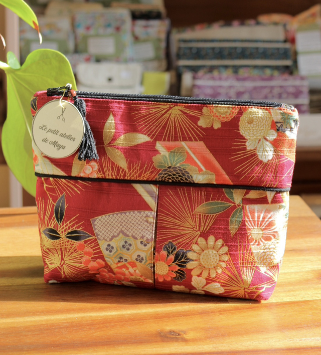 Trousse à maquillage rouge coton japonais motif floral / Le petit atelier de Maya 