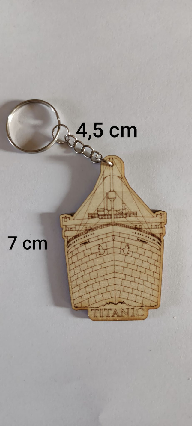 porte clés titanic vue de face
