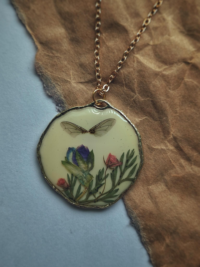 Sunlight Skipping Necklace 