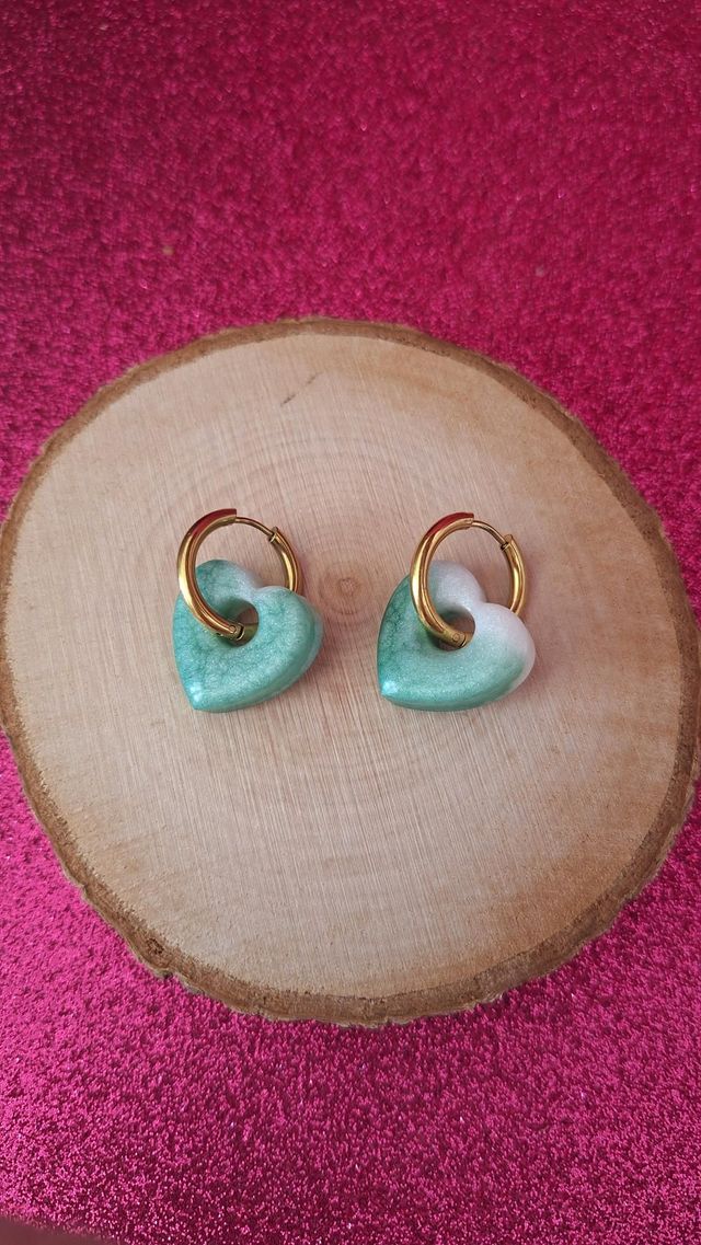 Créoles dorées cœurs blancs/verts