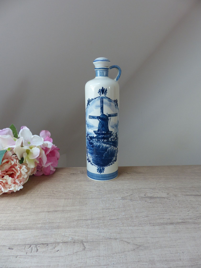 Bouteille décorative en céramique Delft Blue avec moulin bleu – cadeau original pour amis et famille - décoration bar bistrot maison d’hôte