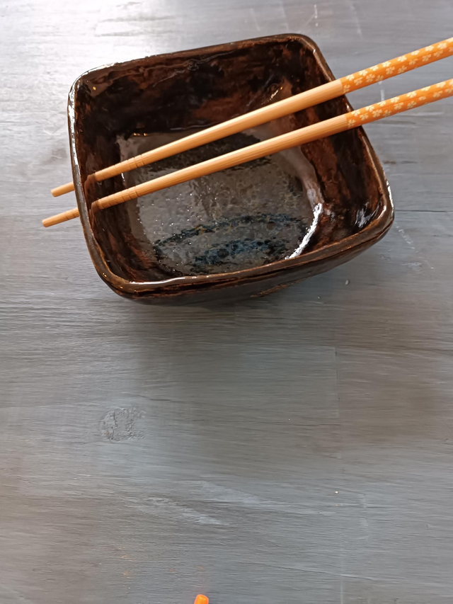 Bol carré bleu temmoku baguette 