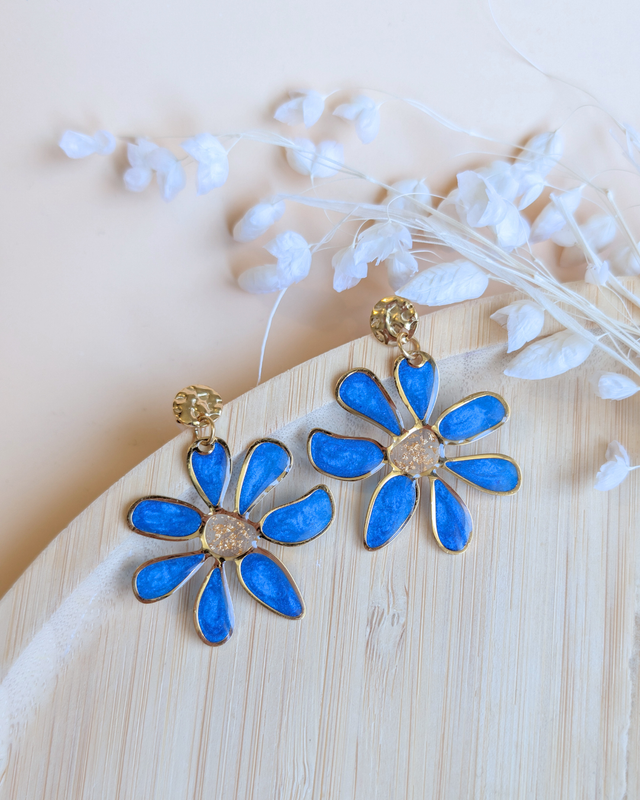 Floraya bleu- Boucles d’oreilles en résine faite main  