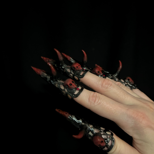 Invoke nail claws