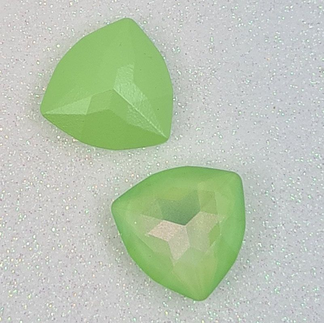 Fancy Trilliant, Peridot JM, 24mm