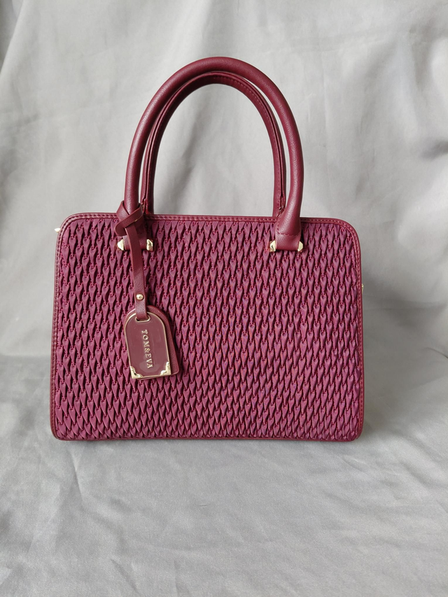 Sac ( simili cuir ) couleur bordeaux 